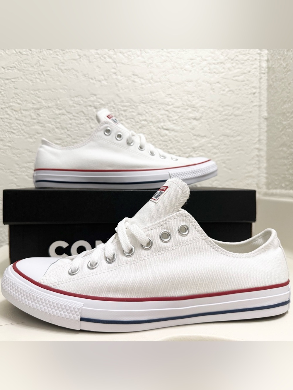 Converse White Low Top Sneakers with Red and Blue Trim Mens 9 Women’s 11